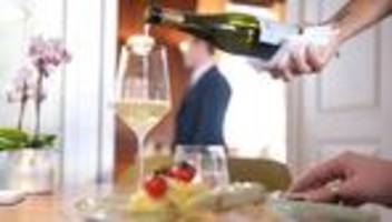 ausbildung von ausländern: sachsen erleichtert berufseinstieg für ausländische azubis