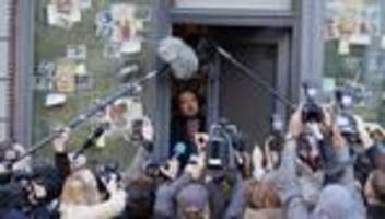 der held vom bahnhof friedrichstraße: sexy ostmänner gesucht