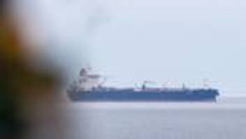 russische schattenflotte: zoll prüft nach entscheidung zu Öltanker weiteren rechtsweg