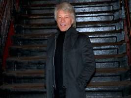 gesangs-job auf weihnachtsalbum: jon bon jovi zeigt seinen allerersten vertrag