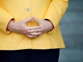 Passt nicht mehr so richtig: Merkel nimmt Abschied von der Raute