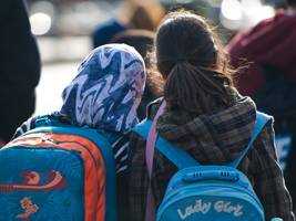 islam: Österreich verbietet kopftuch für mädchen in schulen