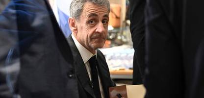 Frankreich: Nicolas Sarkozy motzt über Zeit im Gefängnis und lobt Marine Le Pen