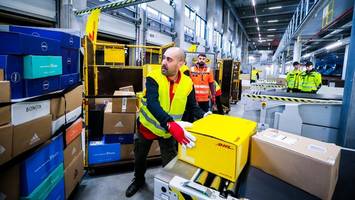 Weihnachtsgeschenke online kaufen: Experten warnen vor einem Problem