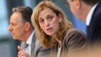 bundesfamilienministerin: karin prien warnt vor rückschritten bei der gleichstellung