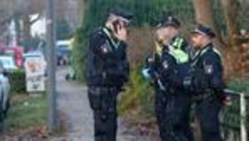 Schüsse durch Polizeibeamte: Polizei schießt in Hamburg auf bewaffneten Mann