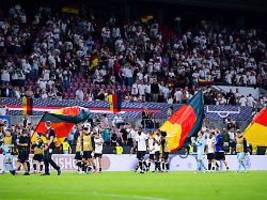 lediglich darüber informiert: teure wm-tickets tun dfb leid - aber er kann nichts machen