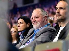 realität komplett verfehlt: aussagen des dhb-bosses machen sender-chef wütend