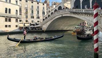 Crash in Venedig: Junge Frau kracht mit gestohlenem Boot in Wahrzeichen
