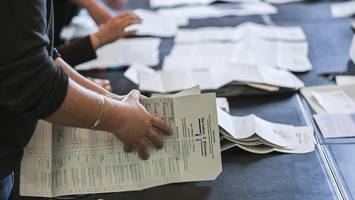 AfD-Stimmzettel geschreddert: Hinter Hamburger Fake-Video soll Russland stecken