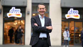 dm tritt gegen klassische apotheken an: „gesundheit ist ein megatrend“
