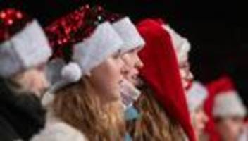 Stille Nacht im Stadion: Alle Jahre wieder: Weihnachtssingen im Ostseestadion