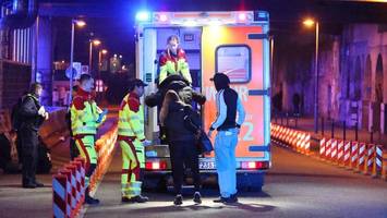 Nach Schlägerei an Warschauer Brücke: Rettungskräfte suchen Verletzte