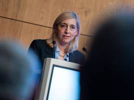 bundespolitik: warken: „teilweise ungerechte behandlung von frauen in der medizin“