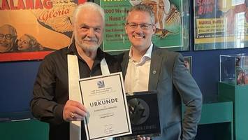 fauler zauber? bildende kunst? hamburger magier streitet mit behörde um museum