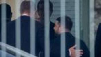 Ukraine-Diplomatie: Selenskyj in Berlin angekommen - Verkehr beeinträchtigt