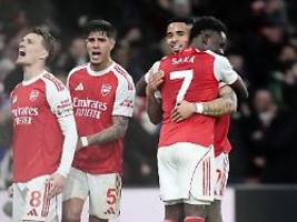 gott sei dank!: arsenal zittert sich kurios zu dramatischem pflichtsieg