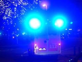 Wohnung derzeit unbewohnbar: Böllerwurf löst Brand an Berliner Wohnhaus aus