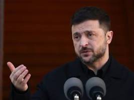 zahlreiche gespräche in berlin: selenskyj beerdigt nato-ambitionen offiziell