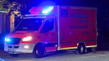 frau aus mehrfamilienhaus gerettet – greifhilfe verursacht brand in lohbrügge