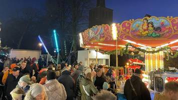 Historischer Weihnachtsmarkt verzaubert den Schmuggelstieg