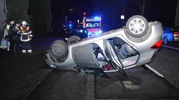 Pkw überschlägt sich – Unfall legt Verkehr auf Möllner Landstraße lahm