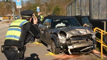 A25: Diese Autobahn-Abfahrt ist gefährlich - warum gibt‘s keine Ampel?
