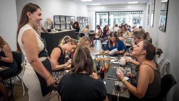 Junge Kreative entdecken das Selbermachen: Malen und Basteln im Trend