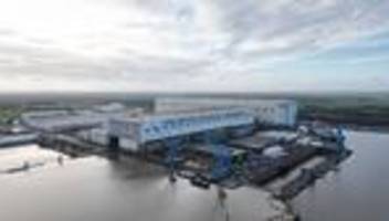 Neuer Kunde für Schiffbauer: Milliardenauftrag für Meyer Werft: Wie es jetzt weitergeht