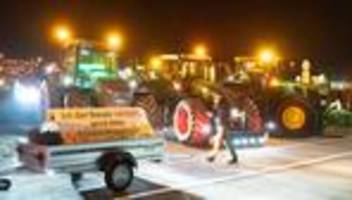 Proteste Preispolitik: Landwirte protestieren gegen Preispolitik der Discounter