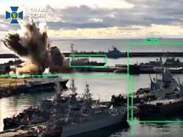 Erstmals in der Geschichte: Ukraine attackiert russisches U-Boot mit Unterwasserdrohnen