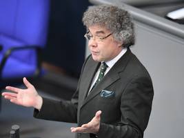 Bundesregierung: Hitlergruß im Bundestag: AfD-Abgeordneter angeklagt