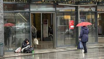 bis zu 40 menschen leben in bergedorf auf der straße - bricht ihre hilfe weg?