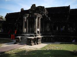 Südostasien: Die Bombeneinschläge rücken an Angkor Wat heran