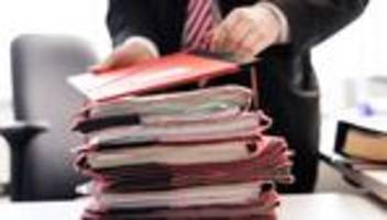 Ermittlungsverfahren: Aktenberge bei Staatsanwaltschaft wachsen weiter