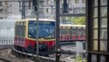 Nahverkehr in Berlin: Verspätungen auf Berliner S-Bahn-Linien im Westen