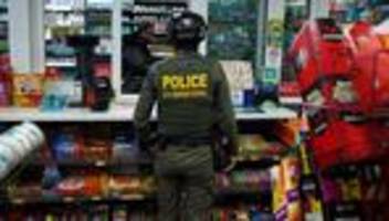 US-Migrationspolitik: Trump weitet Einreiseverbot in die USA auf sieben weitere Staaten aus