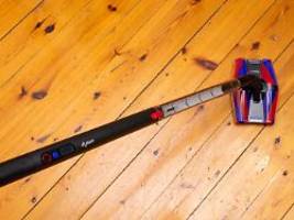 schlankester sauger der welt: der dyson pencilvac ist auf hartböden ein vergnügen