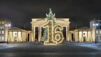 Türchen 16: Was liegt eigentlich im Einkaufswagen am Amazon-Tower?