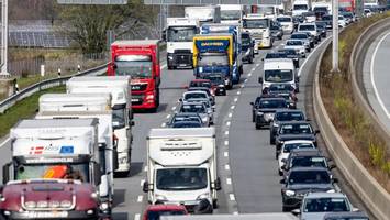 ADAC warnt: Das sind die schlimmsten Staufallen rund um Weihnachten