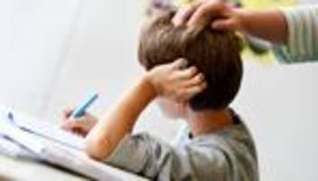 Gesellschaft und Soziales: Mehr Fälle und Ausgaben - Jugendämter vor Herausforderungen