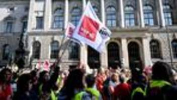 Tarifverhandlungen: Einschränkungen an Schulen und Kitas wegen Warnstreiks