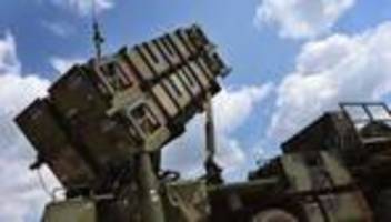 verteidigungsausgaben: bundestag billigt rüstungskäufe im wert von 50 milliarden euro