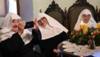 kloster goldenstein: rebellische nonnen ziehen sich von instagram und facebook zurück