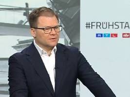 Umweltminister zu EU-Kehrtwende: Schneider sieht keine Ausreden mehr für die Autoindustrie