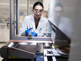 energie für 250.000 e-autos: vw eröffnet batteriefabrik für elektro-polo in salzgitter