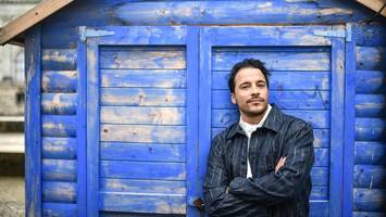 Kostja Ullmann: „Ich glaube an die Liebe“