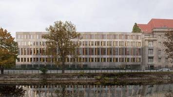 Zwei Entwürfe für Erweiterung des Verteidigungsministeriums prämiert