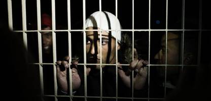 Migrationspolitik: EU-Parlament beschließt Verschärfung der Asylverfahren