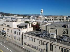 us-medienkonzern: warner bros lehnt paramount-offerte ab – chancen von netflix steigen